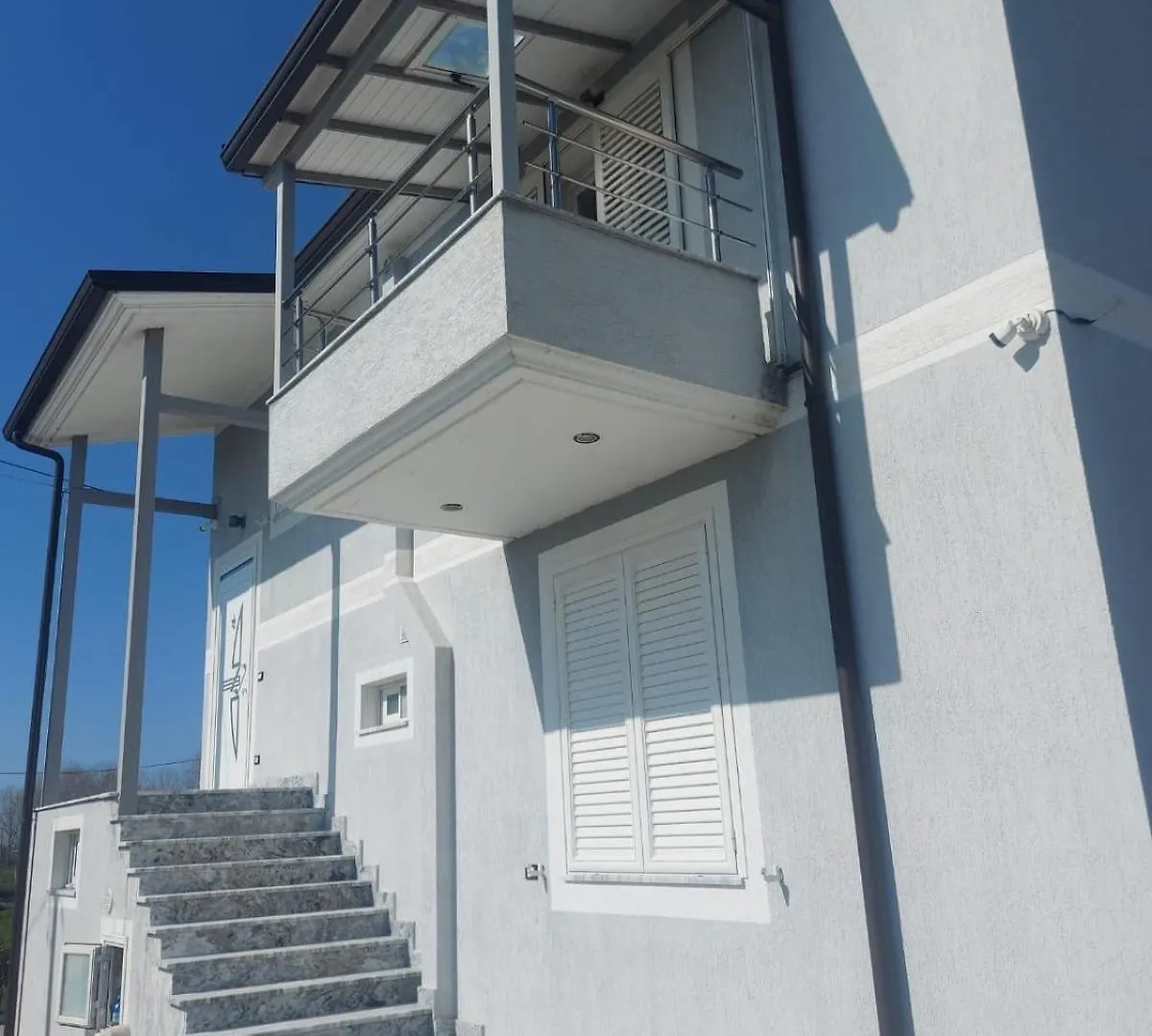 Hotel House Polisi i Vogel